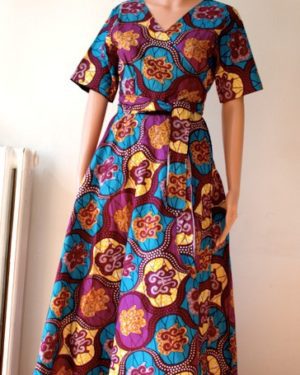 robe wax longue de type portefeuille Aissatou Cissé - Boutique africaine paris - Vêtements wax