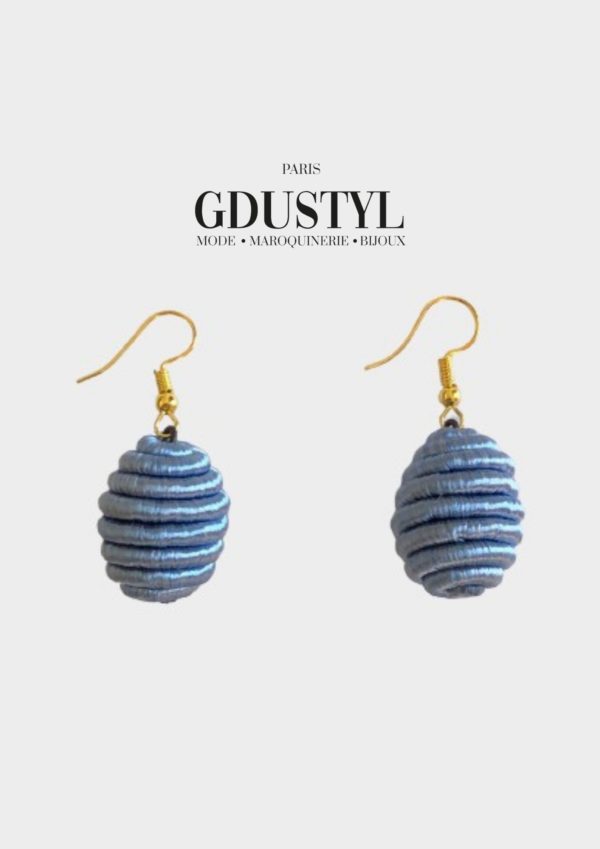 Boucles d'oreilles en boule de soie bleu gris