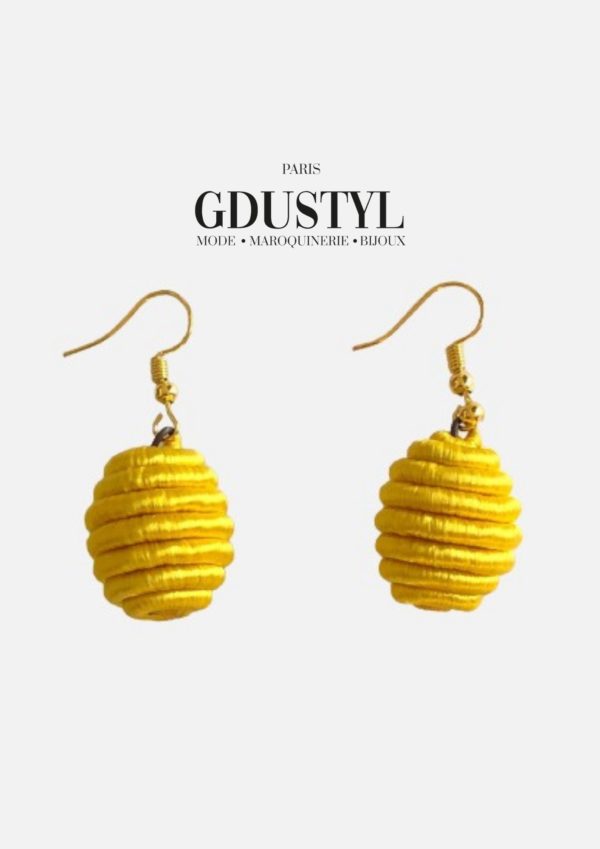 boucles d'oreilles en boule de soie jaune