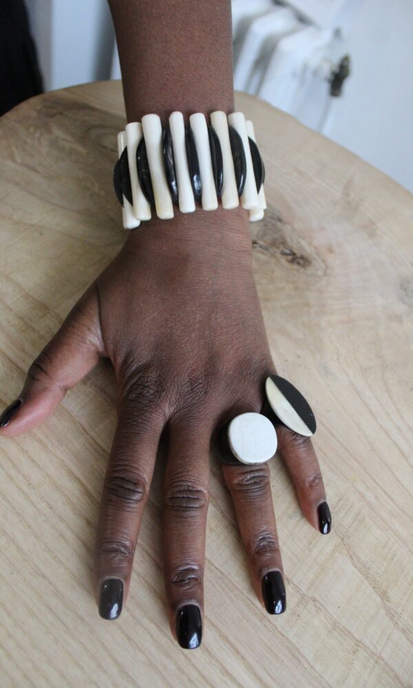 Bague en corne de Zébu ""