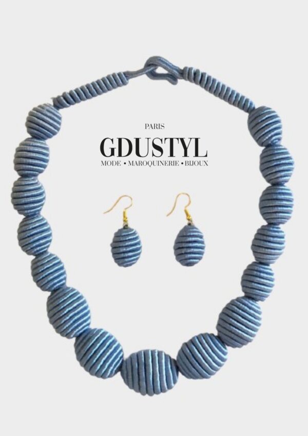 Parure en boule de soie bleu gris "Labado, la belle"