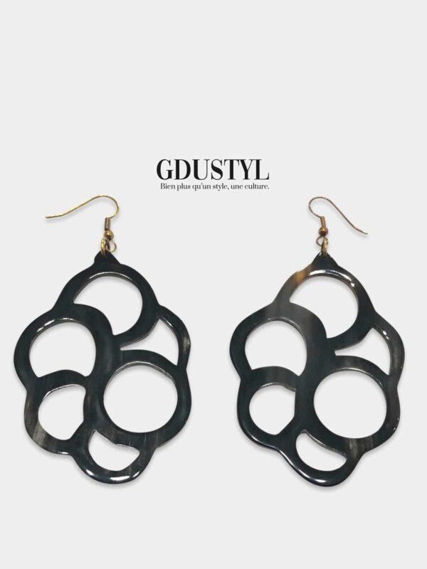 Boucles d'oreilles en corne "Voahirana, la fleur de nénuphar"