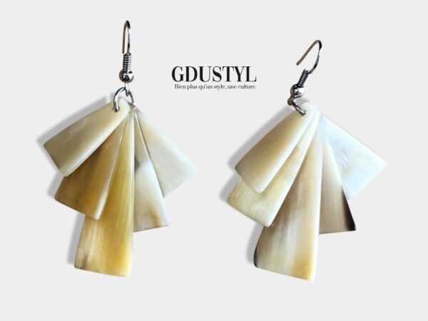 Boucles d'oreilles en corne "Riana la cascade"