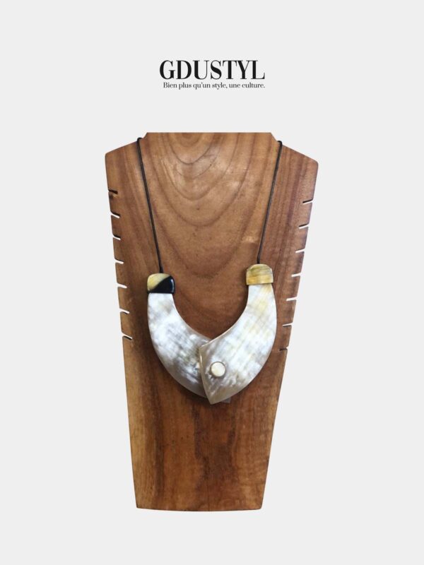 Collier en corne "Toky, la promesse"