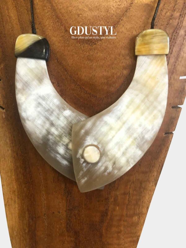 Collier en corne "Toky, la promesse" – Image 2