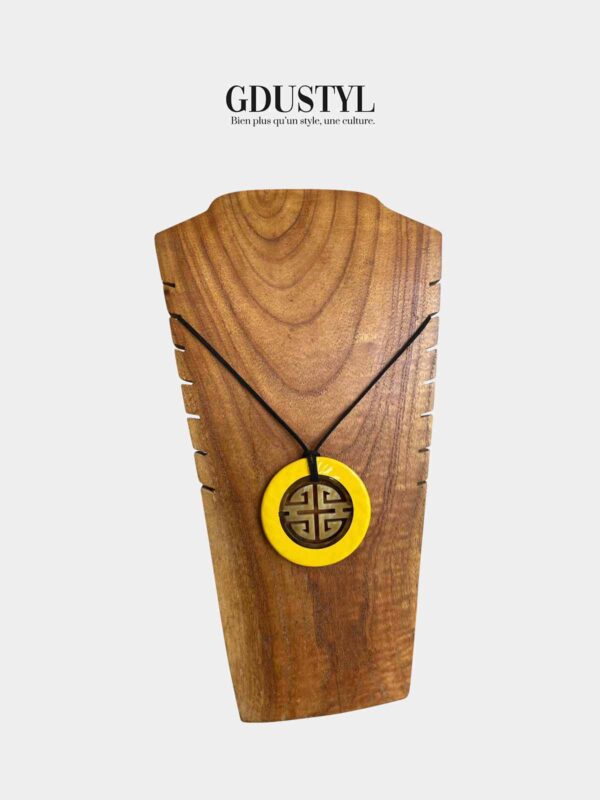 Collier en corne "Tsiory, la suffisante"