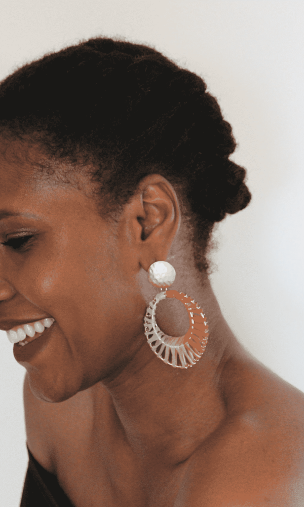 Boucles d'oreilles en paille "Grille dorée" – Image 3